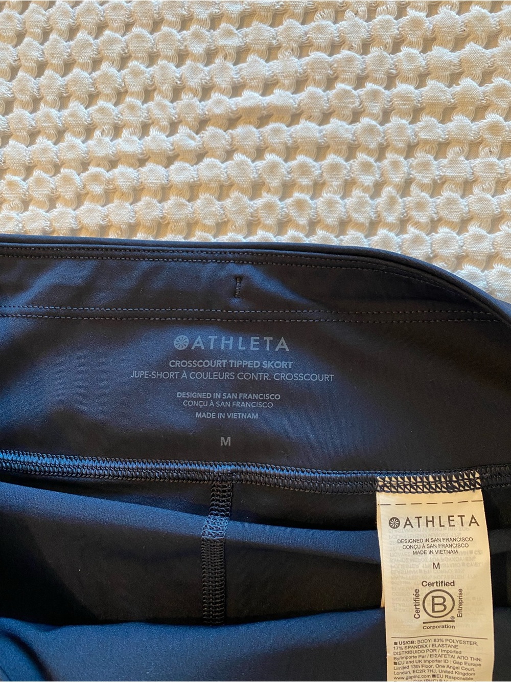 Athleta Crosscourt High Rise Tipped 14" Skort Navy & White Medium - Picture 2 of 9